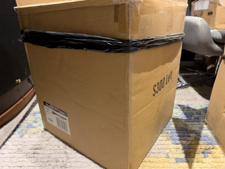Miller & Kreisel S300 Right/C Surround Speaker in Black with Box Serial 144401561 EXCELLENT