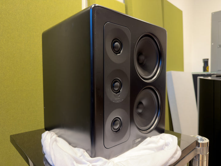 Miller & Kreisel S300 Right/C Surround Speaker in Black with Box Serial 171101911 EXCELLENT
