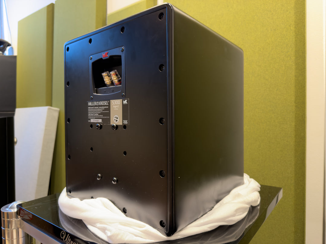 Miller & Kreisel S300 Right/C Surround Speaker in Black with Box Serial 171101911 EXCELLENT