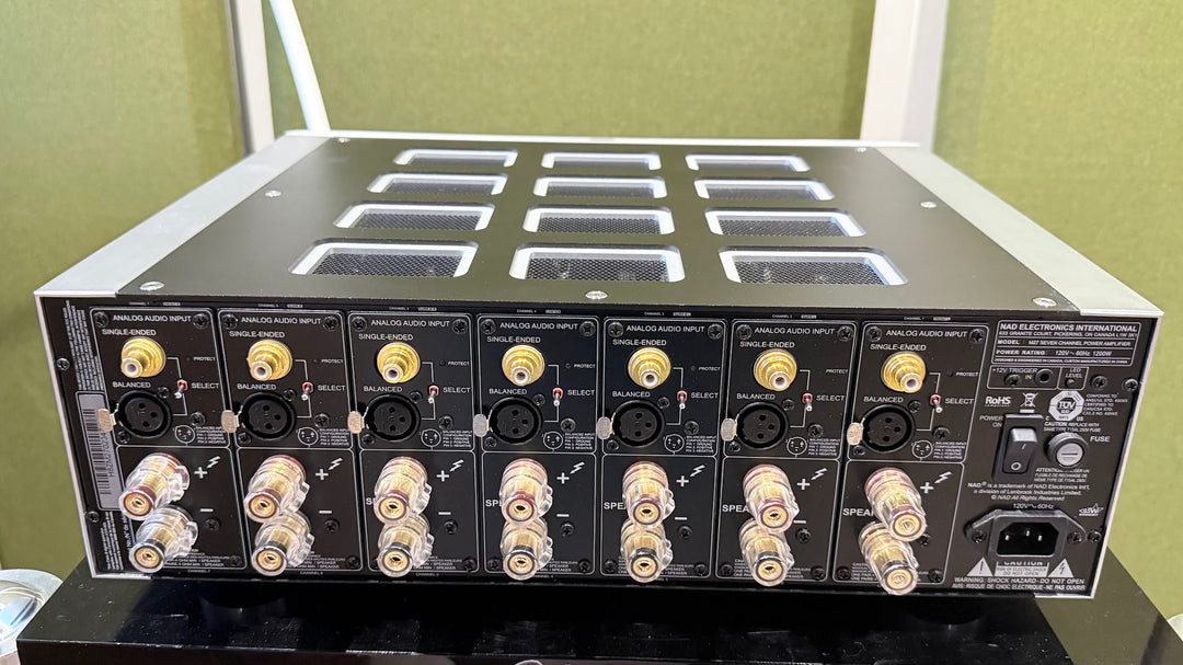NAD Masters M27 7-Channel Surround Power Amplifier in Black & Silver SN347 EXCELLENT