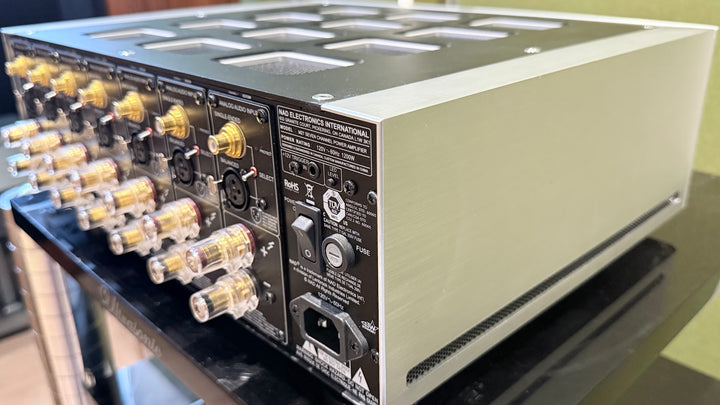 NAD Masters M27 7-Channel Surround Power Amplifier in Black & Silver SN347 EXCELLENT