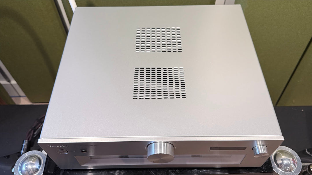 Technics SU-G700M2 Digital Integrated Amplifier in Silver MINT