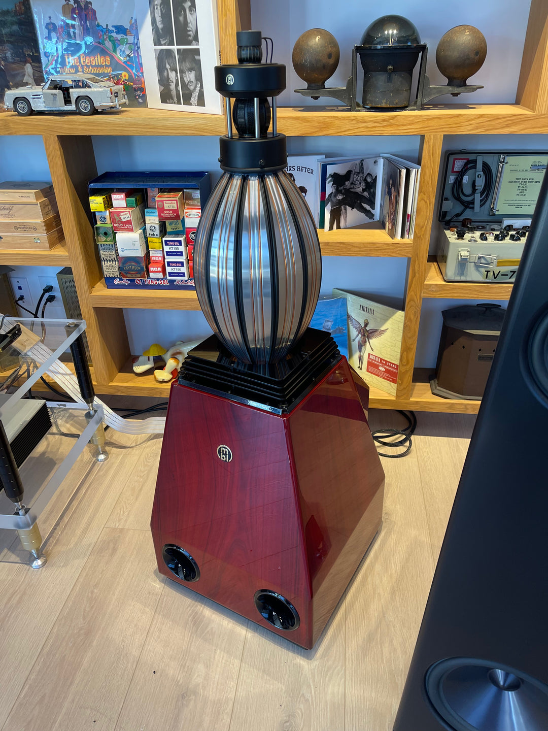 MBL 101e Radialstrahler MK1 Full Range Speakers in Rosewood Finish with Accessories and Crates EXCELLENT