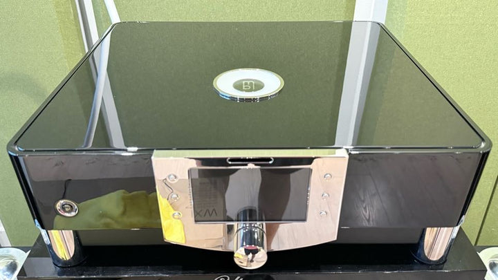 MBL Noble Line N11 Line Preamplifier in Gloss Black w Box VERY GOOD