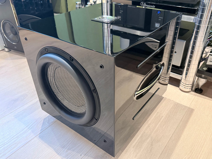 REL Acoustics Carbon Special Subwoofer in Gloss Black w Box & Accessories Serial 4002 EXCELLENT