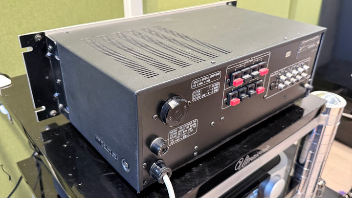Marantz 1050 Stereo Integrated Amplifier VERY GOOD