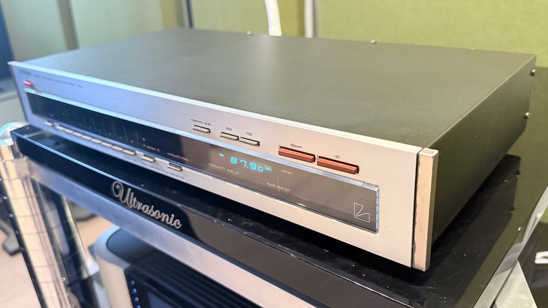 Luxman T-240 AM/FM Stereo Tuner VERY GOOD