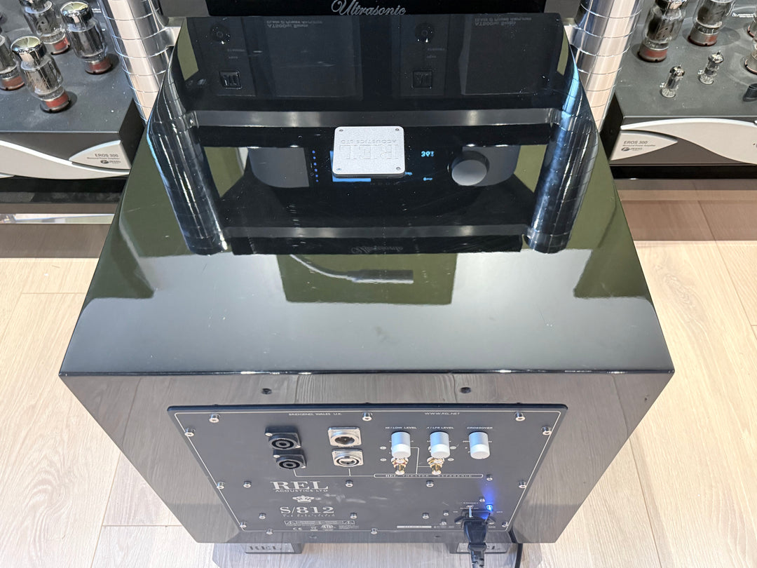 REL Acoustics S/812 Subwoofer w Box & Accessories in Gloss Black EXCELLENT