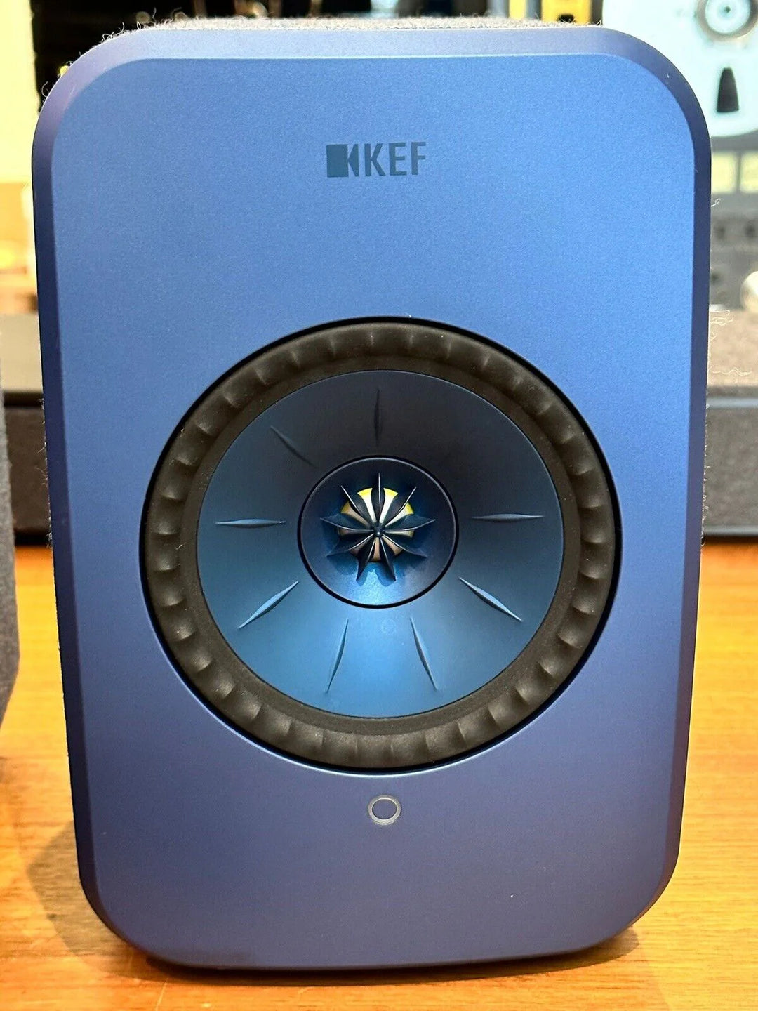 KEF LSX Powered Speakers Pair (Blue) Original Box Power Cord Manual EXCELLENT