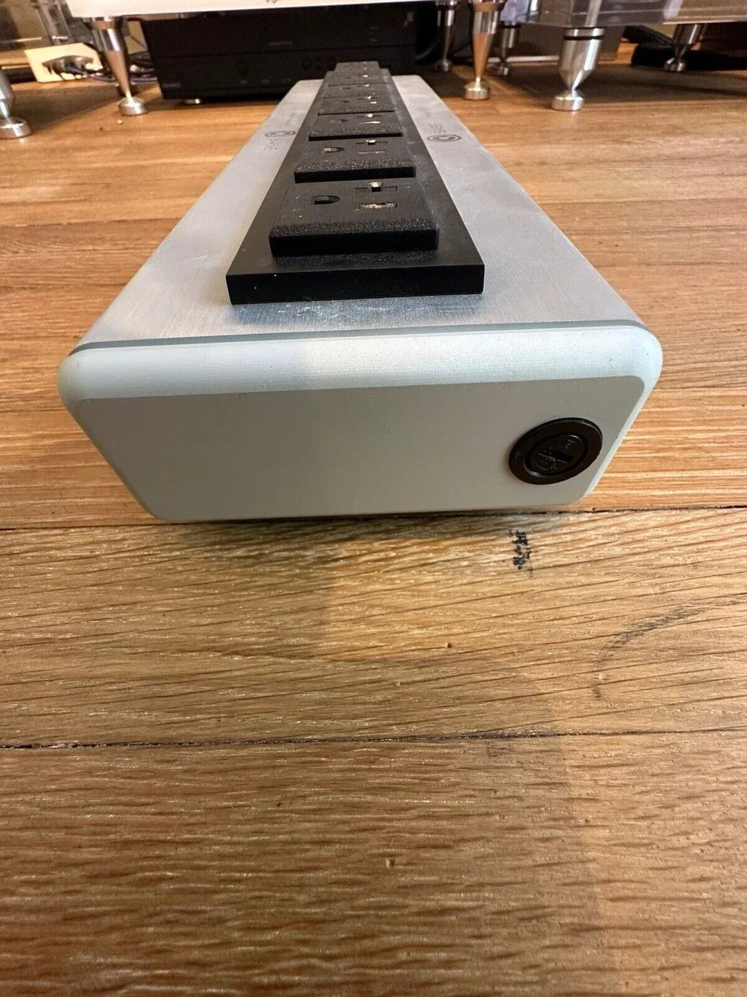 Nordost QRT QB8 Mk II Power Distribution Block 20amp Authorized Dealer Demo Unit