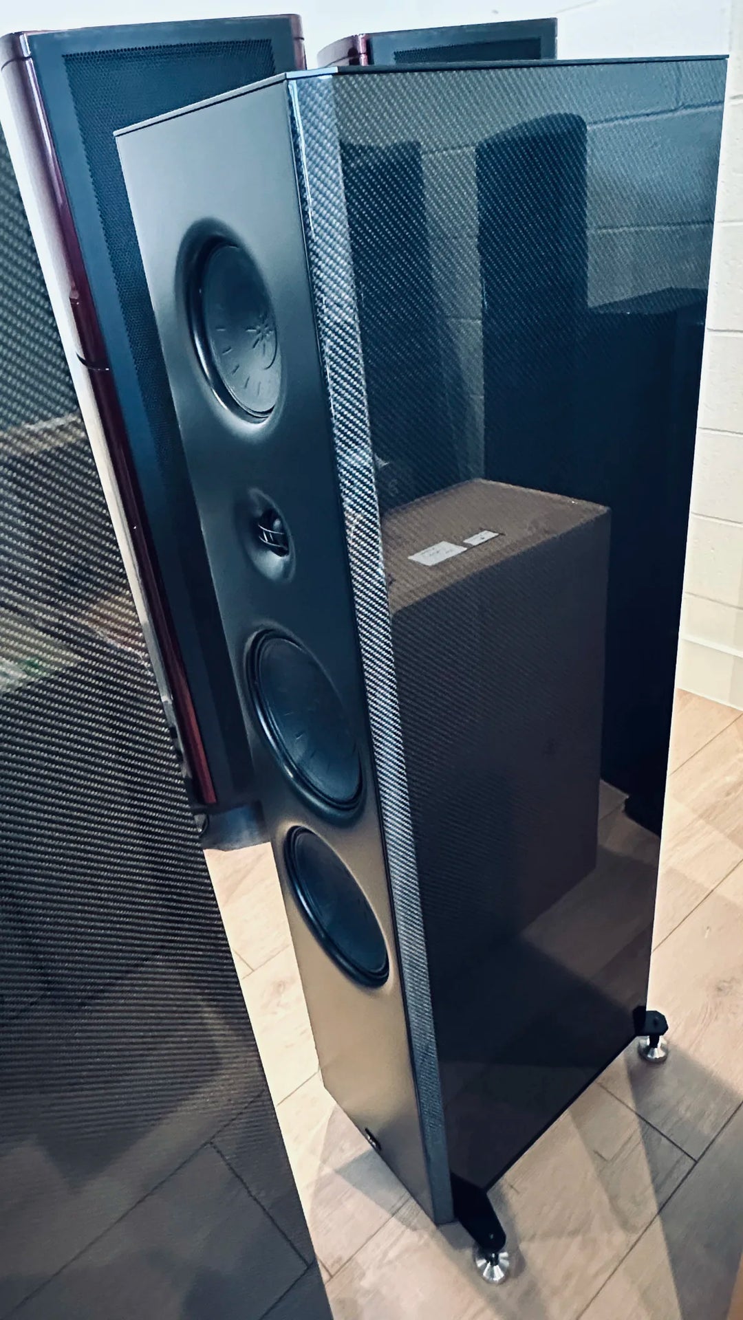 T+A Criterion S 2200 CTL Carbon Finished Full Range Speaker Pair 3 Way Floor Standing EXCELLENT