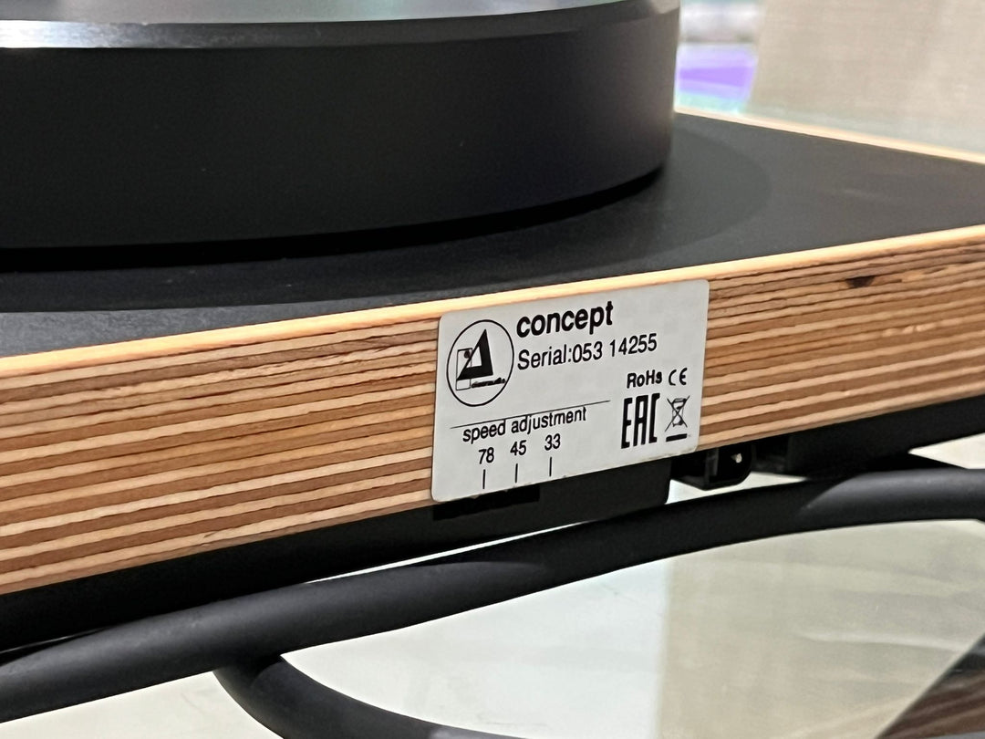 Clearaudio Concept Wood Turntable Record Player w Satisfy Tonearm & Concept V2 MM Cartridge EXCELLENT