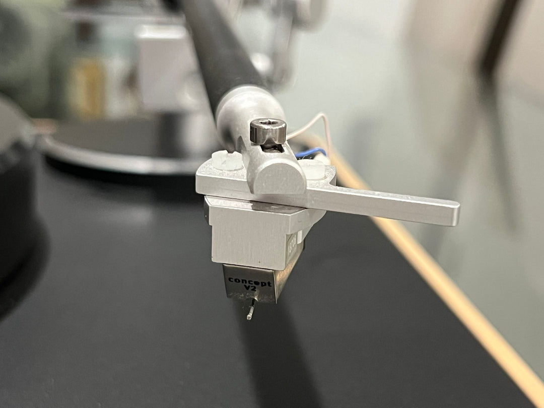 Clearaudio Concept Wood Turntable Record Player w Satisfy Tonearm & Concept V2 MM Cartridge EXCELLENT