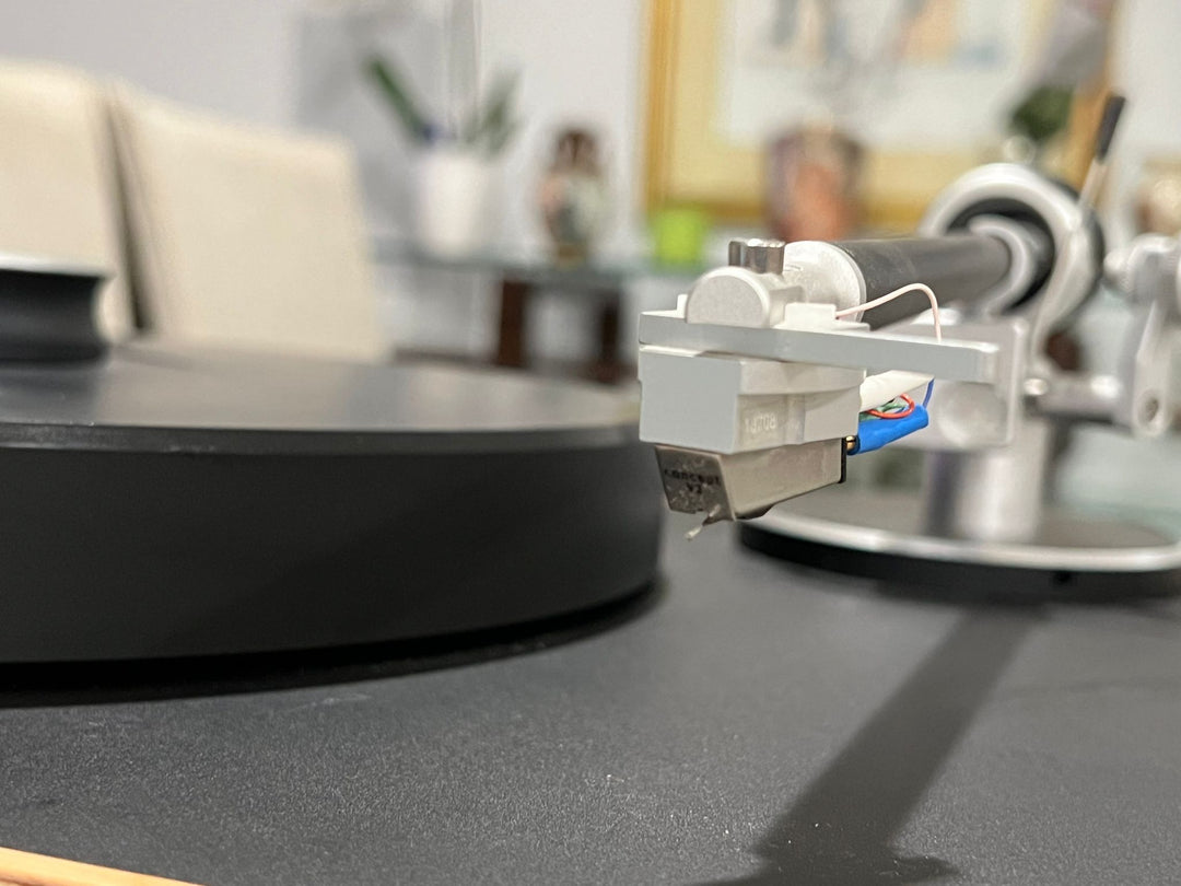 Clearaudio Concept Wood Turntable Record Player w Satisfy Tonearm & Concept V2 MM Cartridge EXCELLENT