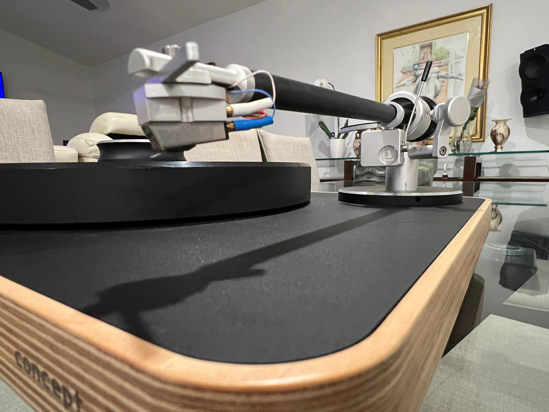 Clearaudio Concept Wood Turntable Record Player w Satisfy Tonearm & Concept V2 MM Cartridge EXCELLENT