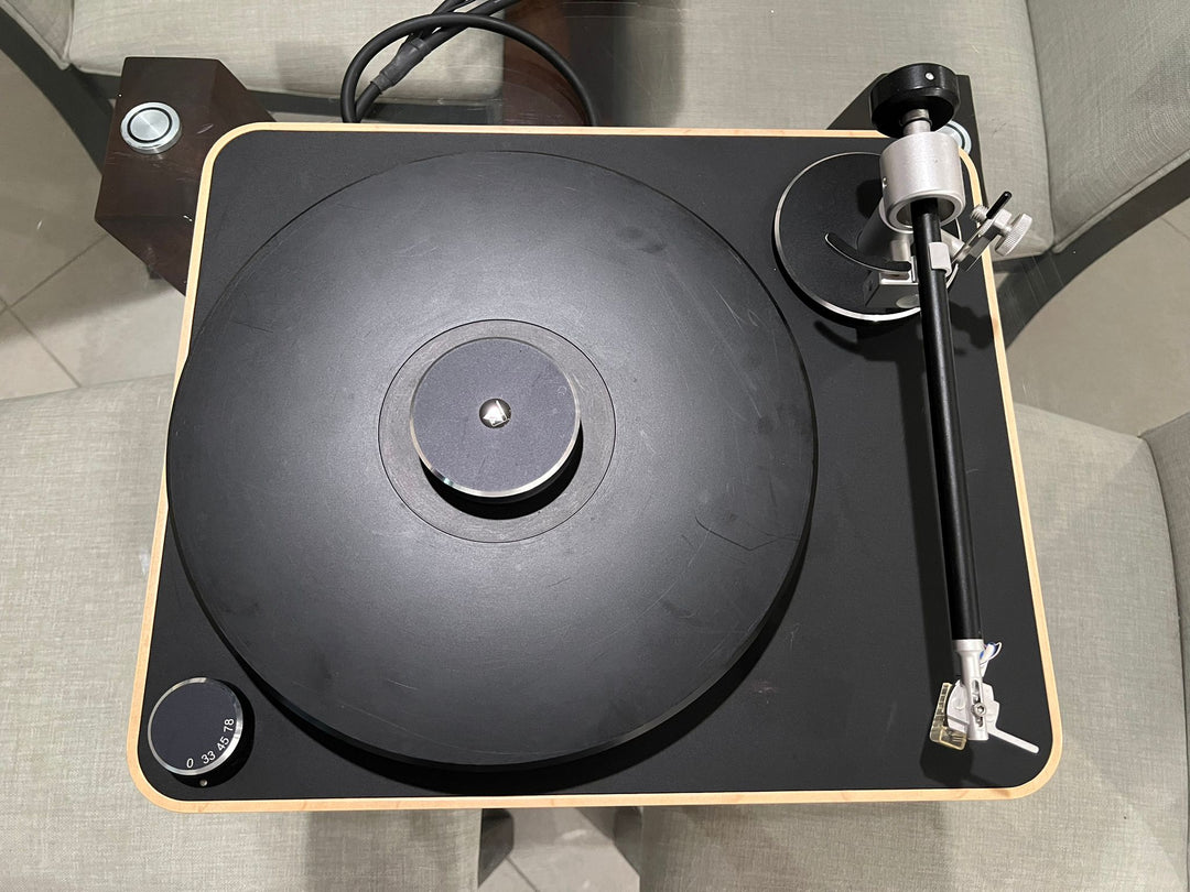 Clearaudio Concept Wood Turntable Record Player w Satisfy Tonearm & Concept V2 MM Cartridge EXCELLENT
